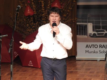 12. tradicionalni glasbeno-humoristični Valentinov koncert 38